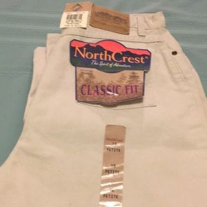 Woman’s Khaki Color Jeans NWT Sz18P Comfy Classics